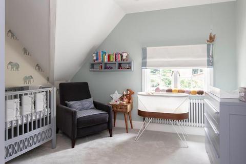 Oakdene Woodside Grange Road, London, N12 8SP
