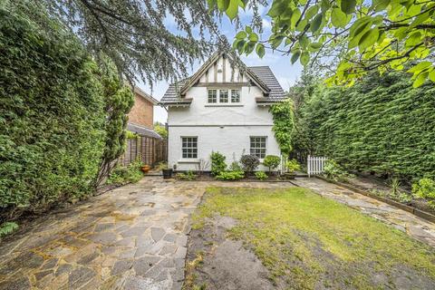 Oakdene Woodside Grange Road, London, N12 8SP