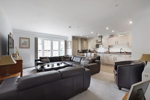2 bedroom flat for sale, 32, Worrall Drive, Rochester ME1