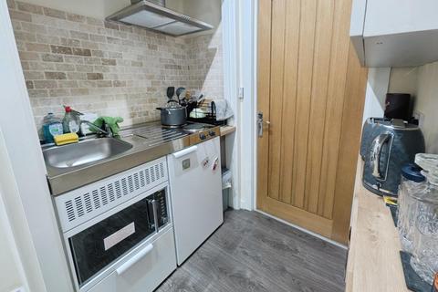 Studio to rent, Etwall Road, Hall Green, Birmingham B28 0LF