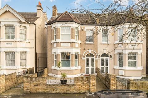 19 Witham Road, Isleworth, TW7 4AJ