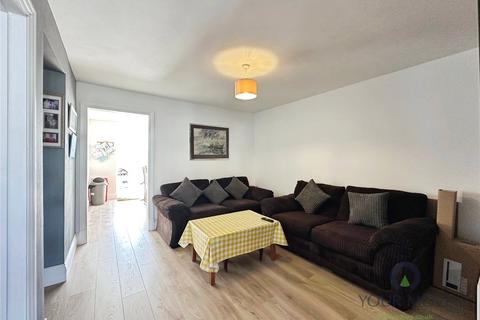 31 Badlesmere Road, Eastbourne, BN22 8TL
