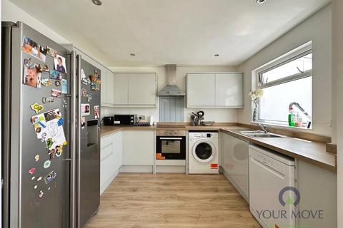 31 Badlesmere Road, Eastbourne, BN22 8TL