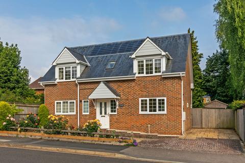 20 Bradley Road, Harestock, Winchester, SO22 6LG