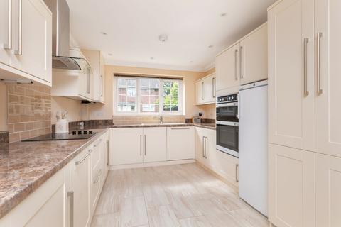 20 Bradley Road, Harestock, Winchester, SO22 6LG
