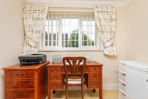 20 Bradley Road, Harestock, Winchester, SO22 6LG
