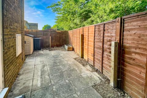 9 Warton Green, Luton, LU2 9TX