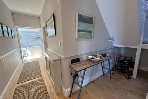 14a Daglands Road, Fowey, PL23 1JL