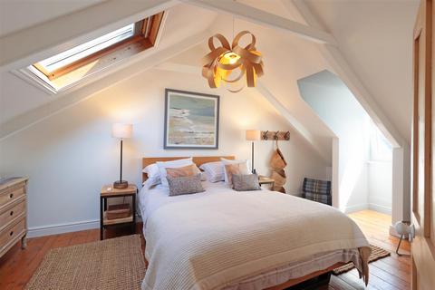 14a Daglands Road, Fowey, PL23 1JL