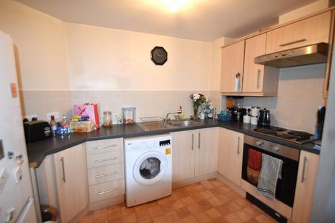 2 bedroom flat for sale, Little Hackets, Havant PO9