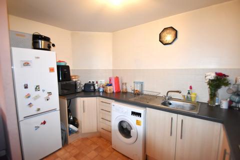 2 bedroom flat for sale, Little Hackets, Havant PO9
