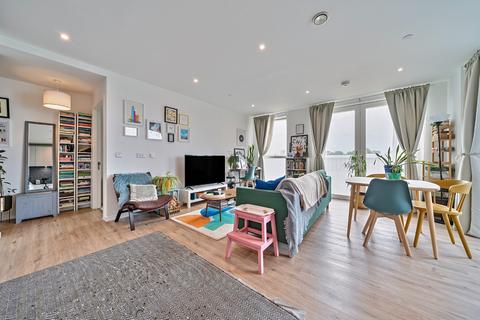 2 bedroom apartment for sale, Timberyard Street, London, SE8