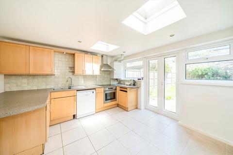 undefined, Fairlawns, East Twickenham TW1