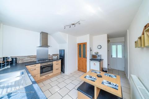 42 Grange Crescent, Walsall, WS4 1NS