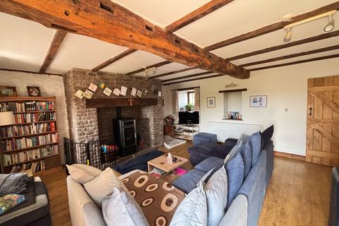 3 bedroom barn conversion to rent, Scethrog, Brecon, LD3