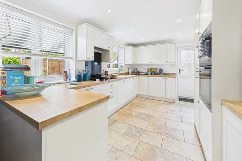 26 Upton Lane, Abbeymead, Gloucester, GL4 5UB