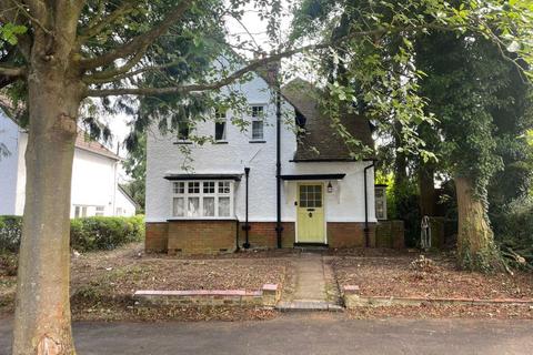 3 bedroom detached house for sale, 213 Nevells Road, Letchworth Garden City, Hertfordshire, SG6 4TZ
