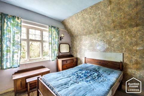 3 bedroom detached house for sale, 213 Nevells Road, Letchworth Garden City, Hertfordshire, SG6 4TZ