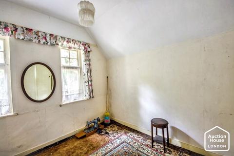3 bedroom detached house for sale, 213 Nevells Road, Letchworth Garden City, Hertfordshire, SG6 4TZ