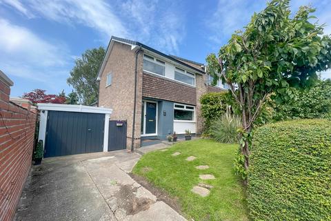 3 bedroom semi-detached house for sale, Redhill Drive, Bredbury