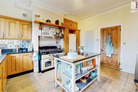 4 bedroom semi-detached house for sale, High Street, Brighouse