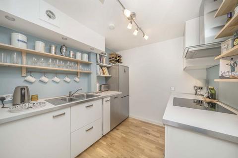 2 bedroom flat for sale, Grosvenor Road, Richmond TW10