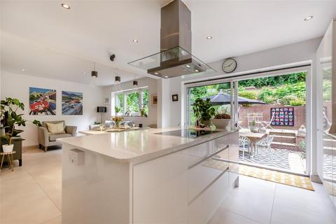 4 bedroom detached house for sale, Bentlif Close, Maidstone