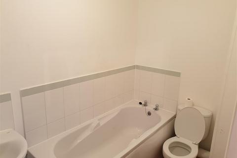 2 bedroom flat for sale, Fox Court, Aldershot