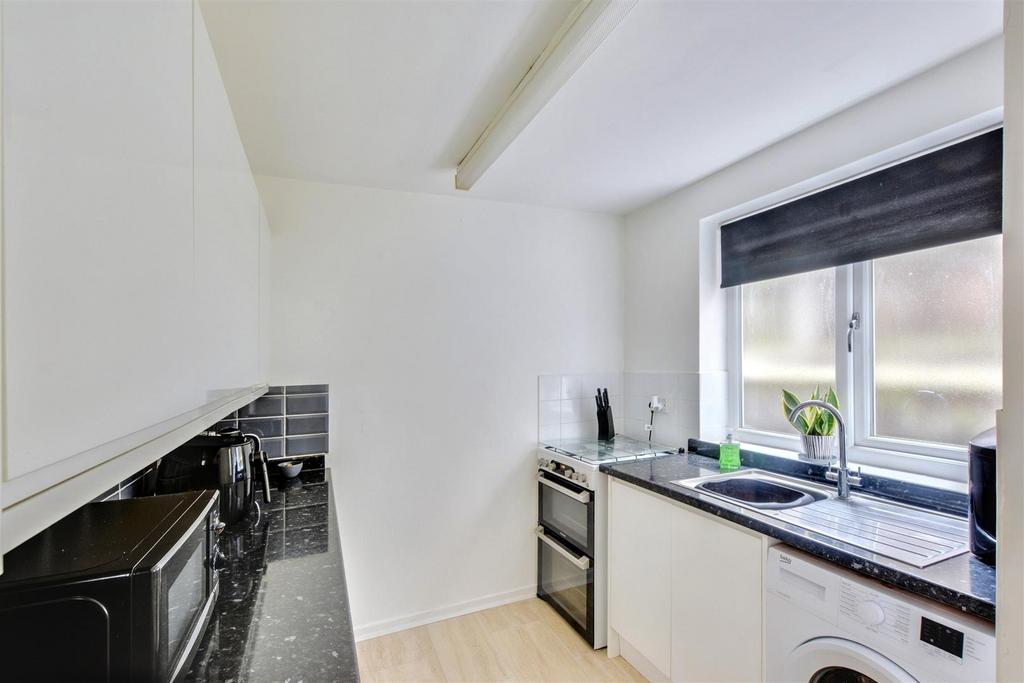 Kitchen 1.jpeg