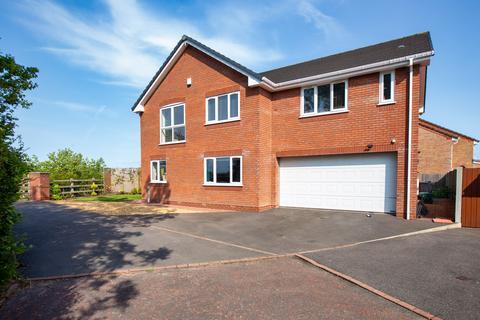 5 bedroom detached house for sale, Dover Close, Warton PR4