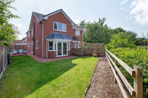 5 bedroom detached house for sale, Dover Close, Warton PR4