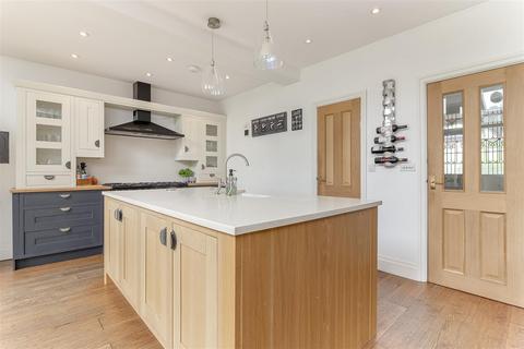 5 bedroom semi-detached house for sale, Kings Road, Bramhope