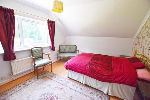3 bedroom chalet for sale, Fairview Avenue, Wigmore