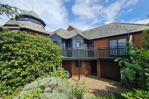 4 bedroom detached house for sale, Island Wall, Whitstable CT5