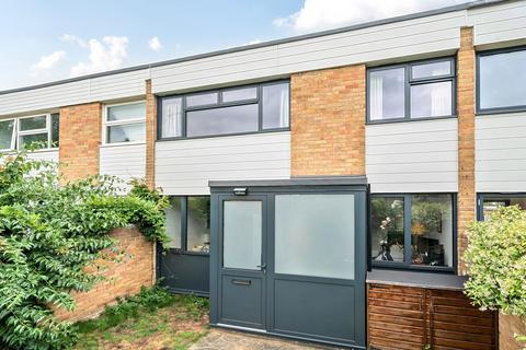 28 Rayners Road, London, SW15 2AZ