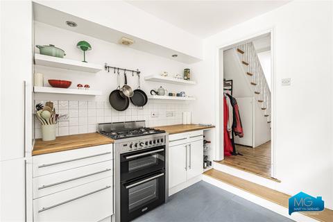 4 bedroom terraced house to rent, Elmfield Road, East Finchley, London, N2