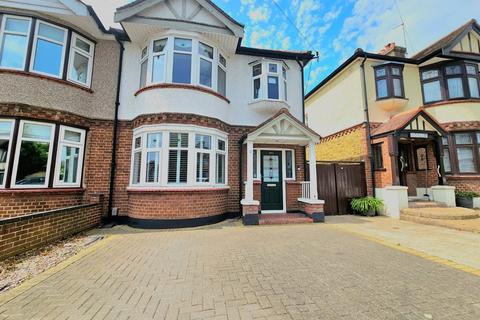 3 bedroom semi-detached house to rent, Mashiters Walk, Romford, Essex, RM1