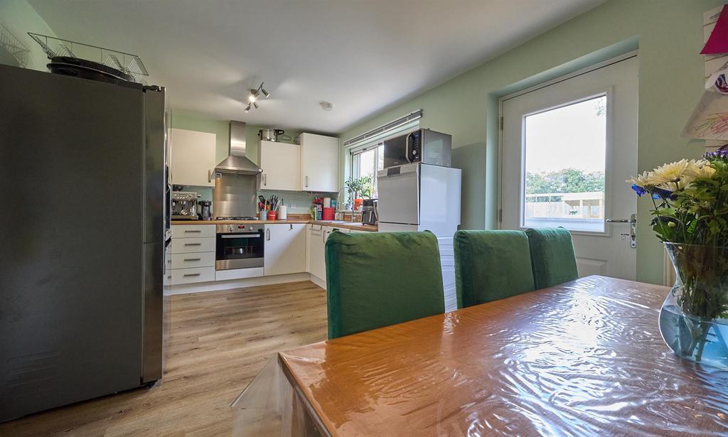 Fitted dining kitchen to rear