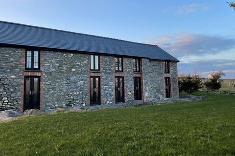 undefined, Sticle Vineyard, Pencader, SA39 9AN