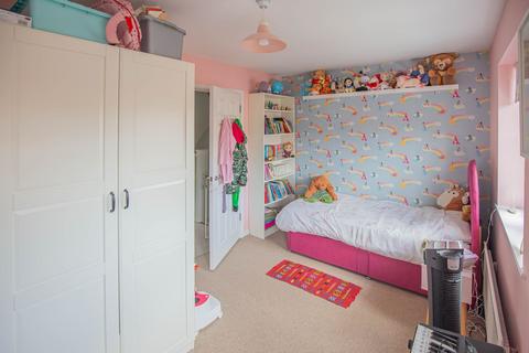 3 bedroom terraced house for sale, Basevi Close, Malmesbury, SN16