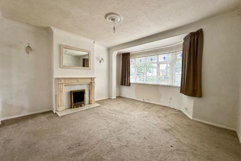 92 Squirrels Heath Road, Romford, RM3 0LU