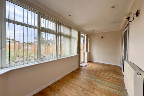 92 Squirrels Heath Road, Romford, RM3 0LU