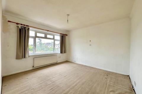 92 Squirrels Heath Road, Romford, RM3 0LU