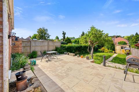undefined, Chestnut Avenue, Kettering NN15