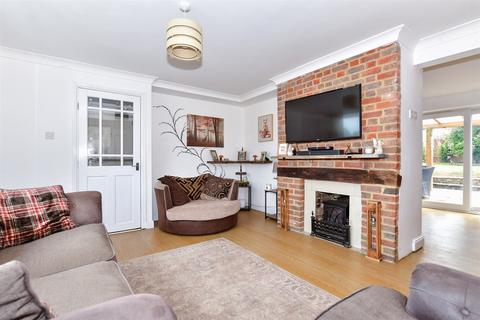 3 bedroom semi-detached house for sale, Mount Avenue, Maidstone ME18