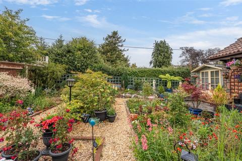 3 bedroom bungalow for sale, Trenchard Meadow, Lytchett Matravers, Poole, Dorset, BH16