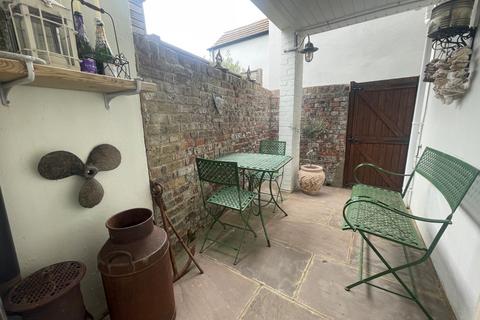 3 bedroom end of terrace house for sale, Princes Street, Deal, Kent, CT14