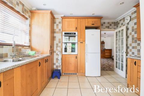 22 Hornbeam Avenue, Upminster, RM14 2NH