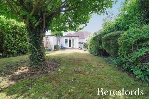 22 Hornbeam Avenue, Upminster, RM14 2NH