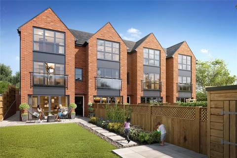 4 bedroom end of terrace house for sale, Charterhouse Road, Surrey GU7
